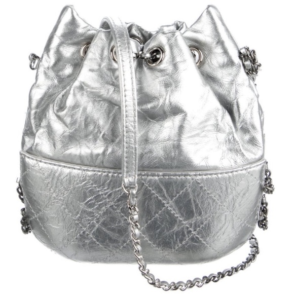 Chanel Silver Quilted Drawstring Bag - Picture 4 of 5